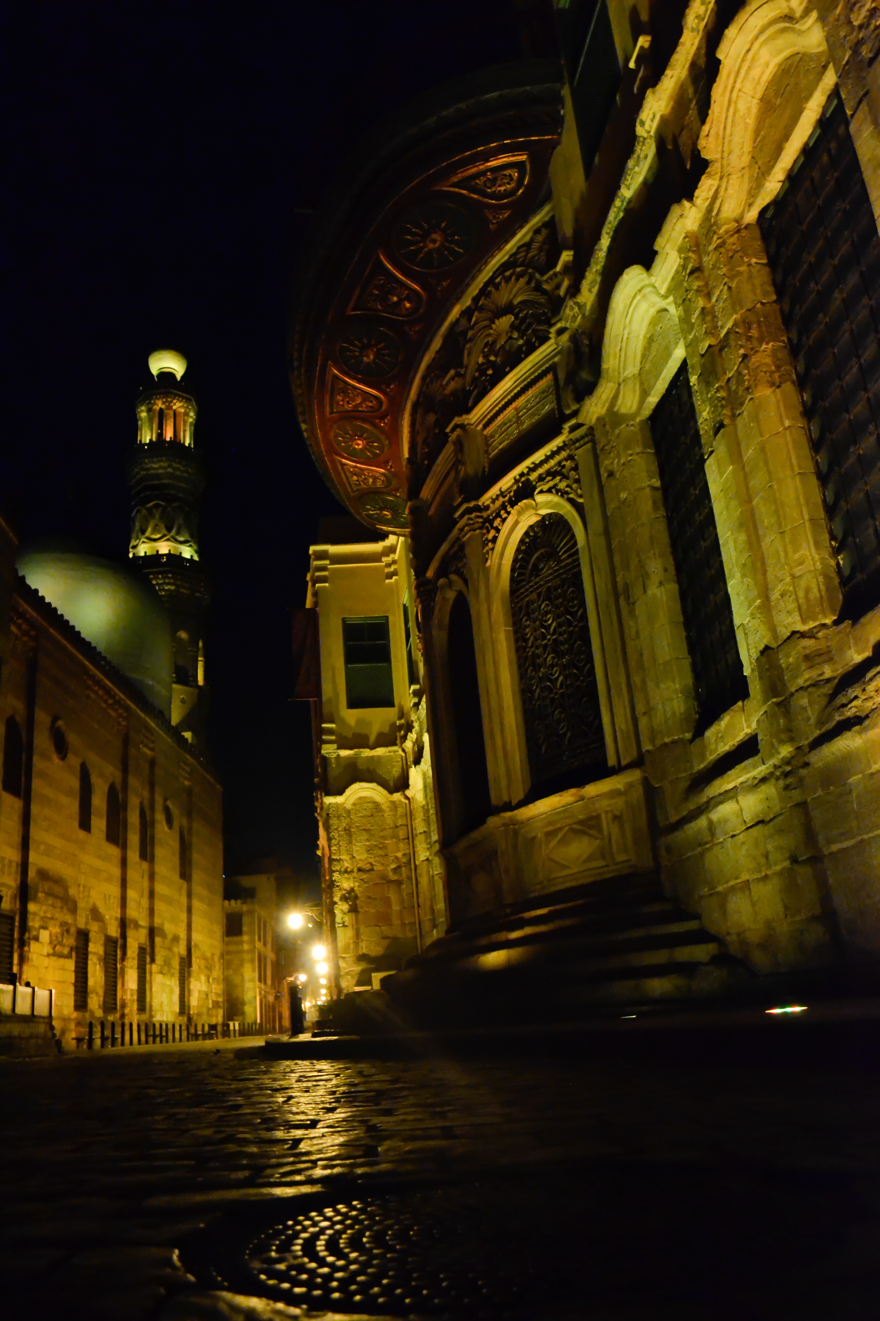 6385670-شارع-المعز-(2)