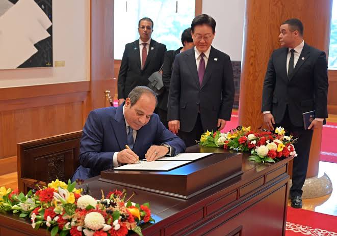 A scene from President El-Sisi's state visit to South Korea
