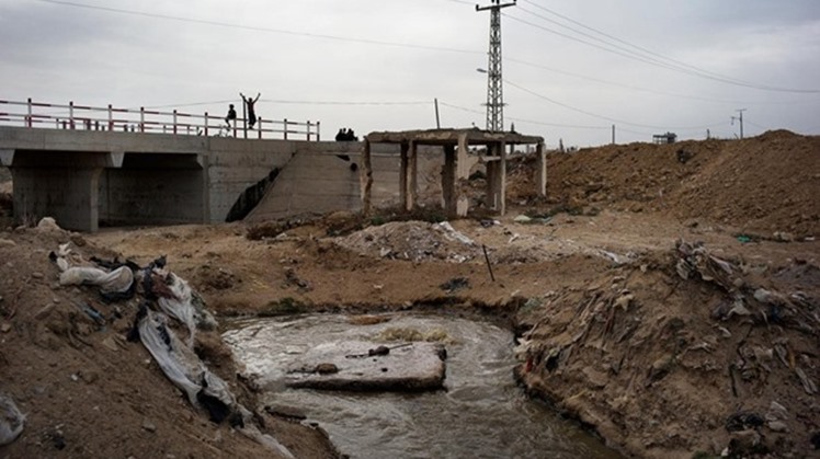 Egypt's Minister of Housing, Utilities and Urban Communities Assem el-Gazzar announced that another four sanitation projects are being implemented in the Red Sea Governorate at a cost of LE 1.635 billion. 
