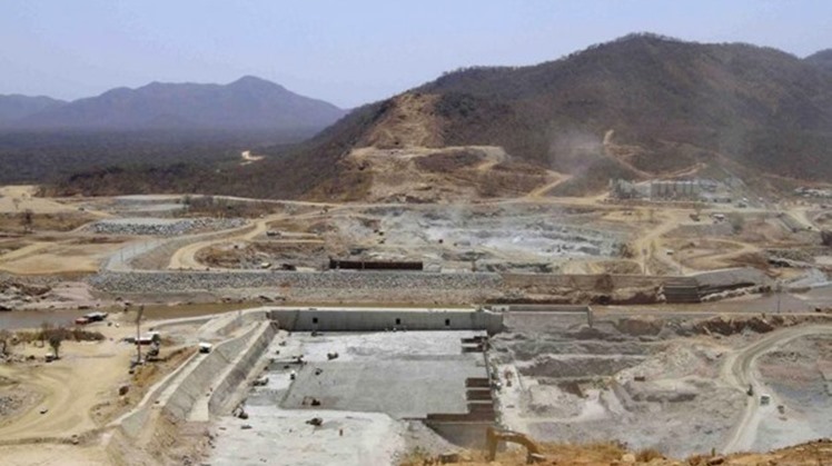  Egyptian Minister of Water Resources and Irrigation Mohamed Abdel Aaty said on Wednesday that negotiations on the Ethiopian dam should be held for reaching an agreement on the filling and operation of the dam in a way that does not harm the downstream co