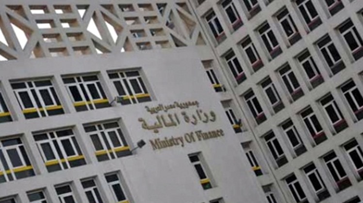 Egypt's budget deficit hit LE 267.99 billion from July 2019 to January 2020, compared to LE 214.2 billion during the same period a year earlier, the Ministry of Finance said in a report Thursday.