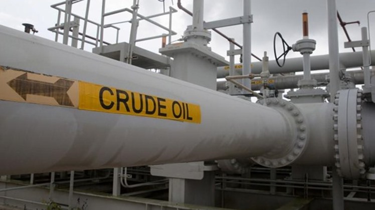 A maze of crude oil pipes and valves is pictured during a tour by the Department of Energy at the Strategic Petroleum Reserve in Freeport, Texas, U.S. June 9, 2016. REUTERS/Richard Carson
