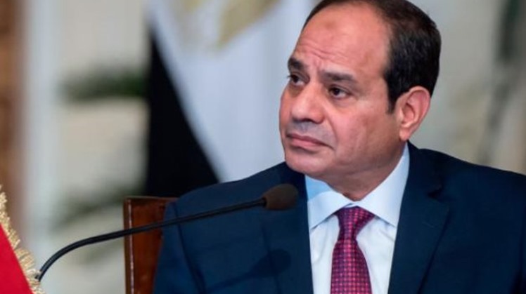 Egypt's President Abdel Fattah al-Sisi was briefed on the plans of the Signal Corps of the Armed Forces to secure Egypt's western depth and its borders with Libya.
 