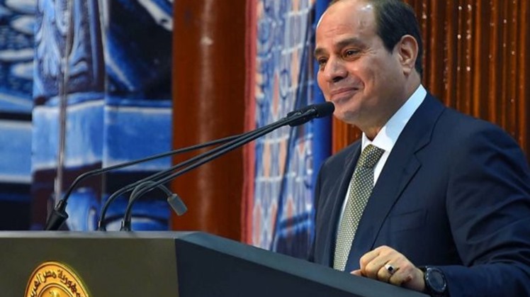 Egypt's President Abdel Fatah al-Sisi held a meeting Wednesday with ministers of agriculture and military production to discuss a number of projects pertinent to the agrarian sector and Sinai development.