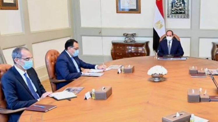 Egypt's Finance Minister Mohamed Ma’eet said Tuesday that the Egyptian government gives priority to implementing integrated structural reforms to attract more investments to the country. 