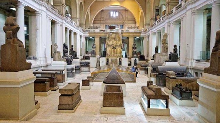 Watch a tour inside the Egyptian Museum in Tahrir before the royal ...