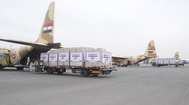 Egypt sent on Tuesday two military jets loaded with large quantities of foodstuff to Sudan, upon the directives of President Abdel Fattah El-Sisi.
