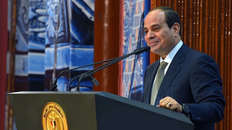 Egypt's Sisi: it was a pleasure to honor families of martyrs, injured of Armed Forces