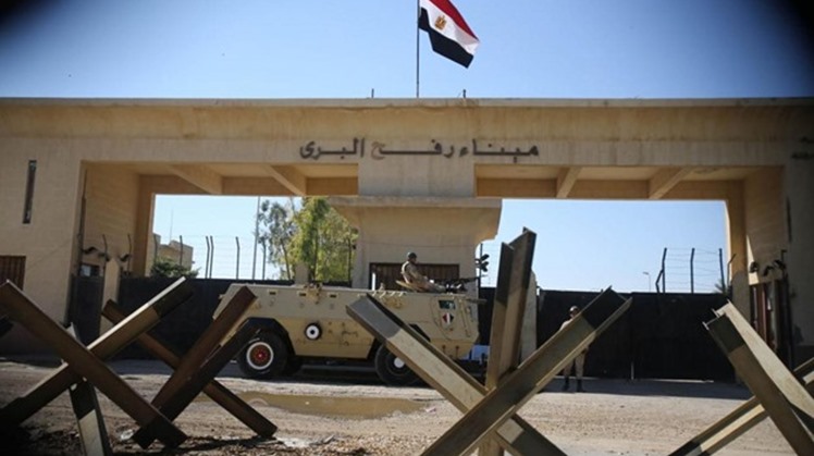 Rafah crossing remains opened to receive humanitarian cases