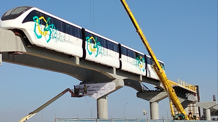 Egypt installs 2nd monorail train Eastern Cairo