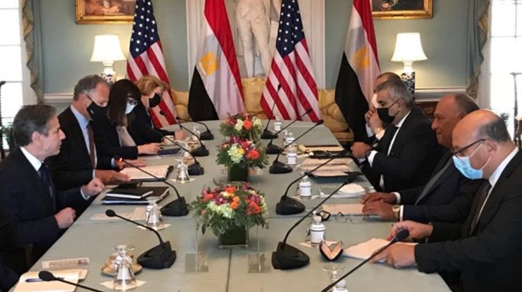 Egypt’s FM meets with US counterpart to review international, regional issues of mutual concern