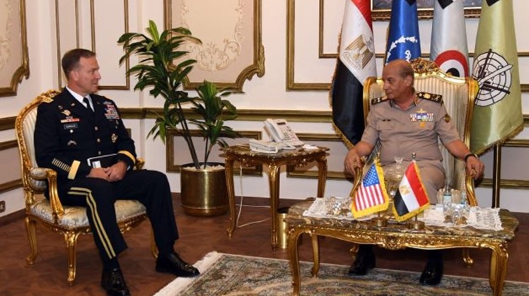 Egypt’s defense minister reviews regional security issues with CENTCOM commander