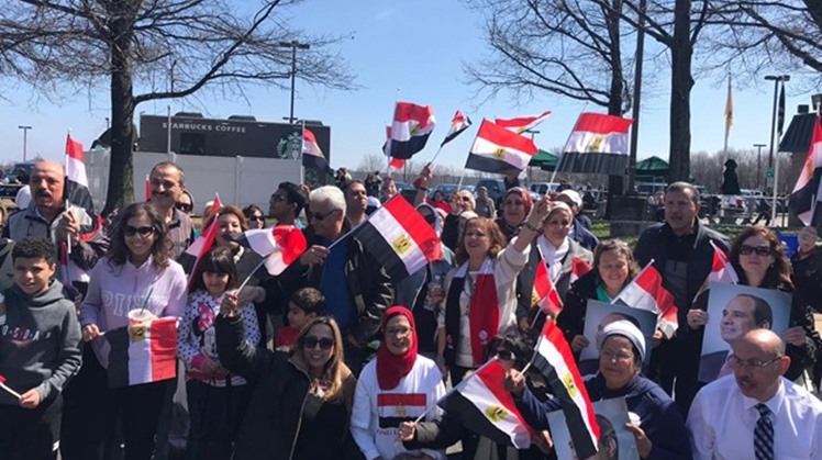 A number of the Egyptian expatriates in the U.S. gathered in New York, as they reportedly plan to head to Washington to receive the Egyptian president, Abdel Fatah al-Sisi – Press photo

