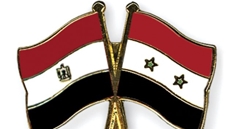 Egyptian (L) and Syrian (R) flags