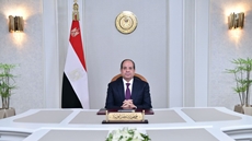 Egyptian President Abdel Fattah El-Sisi sends Independence Day greetings to the presidents of Mali and Guatemala through their embassies in Cairo.